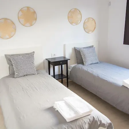 Caleton Alhambra アパート *